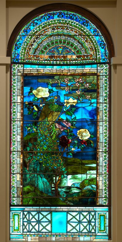 Pauwen en pioenen II door John La Farge