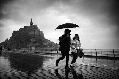 Op weg naar Mont St Michel, 2022 (foto) door Jon Nicholson