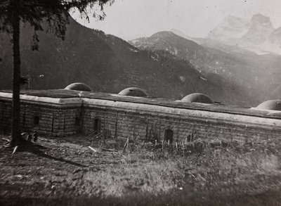 Album "Meine weltkriegs - Erinnerungen South-West Front (Karinthië, Italië, Zuid-Tirol) 31/03/1915-12/11/1918 - Josef Zohles Wien": een Italiaanse vesting door Josef Zohles