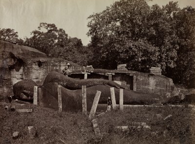 De Paranirvana van Boeddha, Gal Vihara, Polonnaruwa, Ceylon door Joseph Lawton
