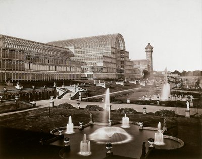 Het Crystal Palace in Londen: de tuinen en fonteinen, ca. 1870 door Joseph Paxton