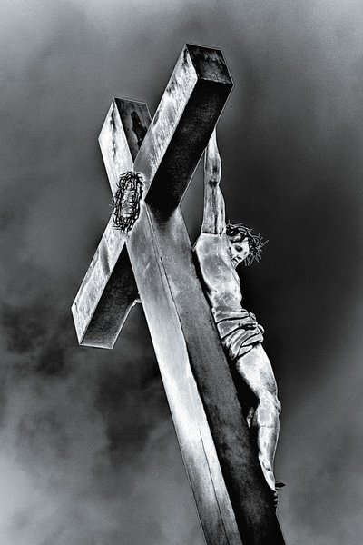 Kruisiging in het paleis van de paus, 2015 (herschilderde foto) door Joy Lions