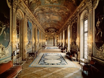 Zicht op de Galerie Doree van het Hotel de Toulouse, c.1720 door Jules Hardouin Mansart