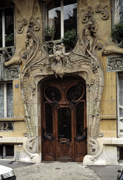 Art Nouveau: De toegangspoort van 29 avenue Rapp in het 7e arrondissement van Parijs door Jules Lavirotte