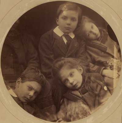 [Kinderen van Charles Loyd Norman en Julia Cameron Norman: George, Archie, Charlotte en Adeline]. door Julia Margaret Cameron
