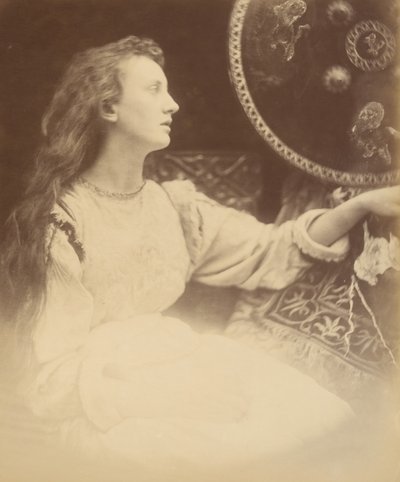 Elaine de Lelie - Dienstmaagd van Astolat, 1874 door Julia Margaret Cameron