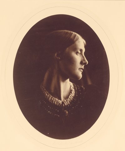 Mevrouw Herbert Duckworth, april 1867 (albumine print) door Julia Margaret Cameron