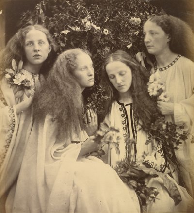 De rozeknoptuin van meisjes door Julia Margaret Cameron