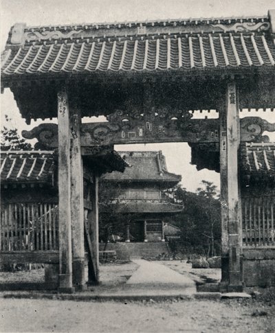 Poorten van de Tanjo-ji tempel, gewijd aan Nichiren, c1900, 1921 door Julian Leonard Street