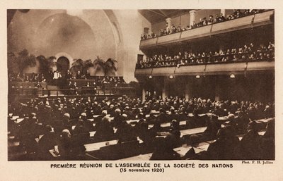 Album "Jack Bosio - Oorlogscampagne 1917-1920": eerste bijeenkomst van de Compagnie van de Verenigde Naties in Genève 15 november door Jullien F. H.