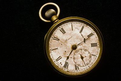 Horloge gestopt door explosie van de Hiroshima A-bom door Karen Kasmauski