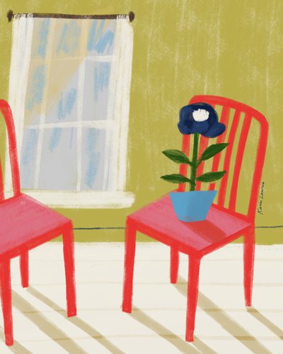 Rode stoelen in de zonnige kamer door Karin Lauria