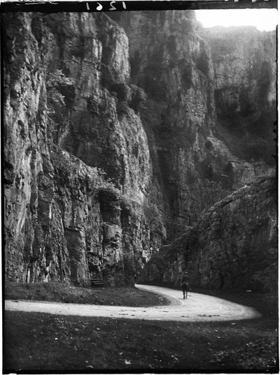Cheddar Gorge, Cliff Road, Cheddar, Sedgemoor, Somerset, 22/05/1907 door Katherine Jean Macfee