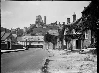 Corfe Castle, Purbeck, Dorset door Katherine Jean Macfee