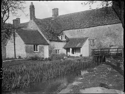 Mill Cottage, Swinbrook, Swinbrook And Widford, Oxfordshire door Katherine Jean Macfee