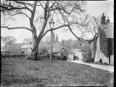 Village Green, Burton Bradstock, Dorset, 24 apr 1922 - 08 mei 1922 door Katherine Jean Macfee