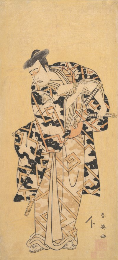 De acteur Ichikawa Yaozo III als Fuwa Banzaemon in een donderjas, spelend met een waaier door Katsukawa Shun