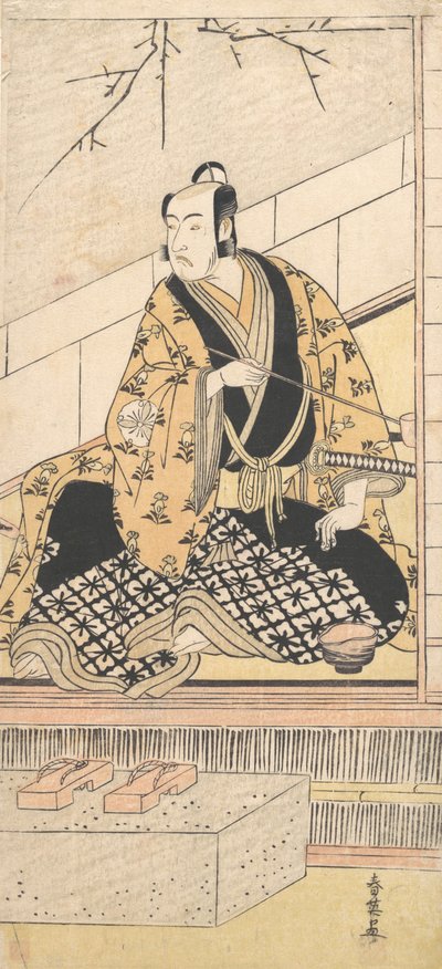 De acteur Matsumoto Koshiro IV zittend in een buitenkamer door Katsukawa Shun