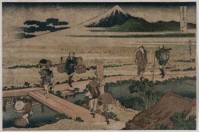 Een uitzicht op de berg Fuji en reizigers bij een brug door Katsushika Hokusai