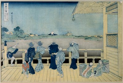 Zicht op de berg Fuji in Japan bewonderend vanaf een huis op palen. Serie 