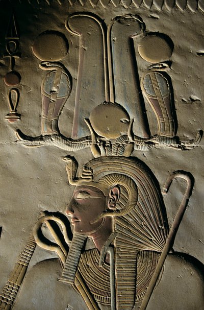 Reliëf van Seti I Tempel in Abydos, Egypte, Abydos; houtsnede; figuur; Seti; god; kroon..., 2005 (foto) door Kenneth Garrett