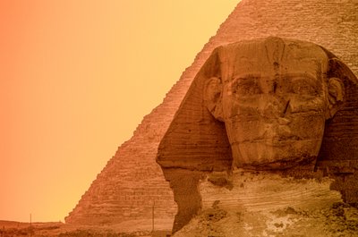 Zonsondergang op het Gizeh plateau en piramides, Egypte, Oude Rijk, Sfinx door Kenneth Garrett