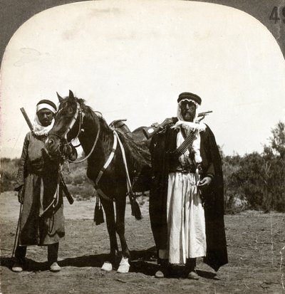 Een sjeik en zijn lijfwacht, Syrië, 1900s door Keystone View Company