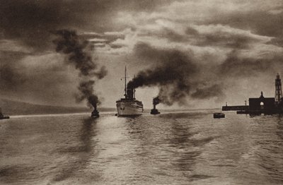 Italië: Napoli, Toegang tot de haven door Kurt Hielscher