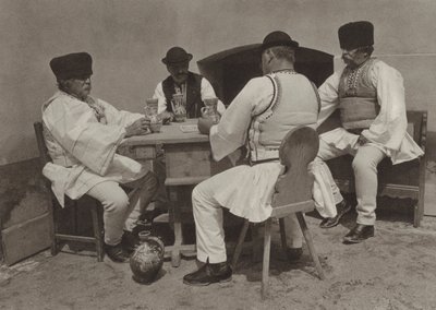 Roemenië: Poiana-Sibiului, genieten van een glas wijn door Kurt Hielscher