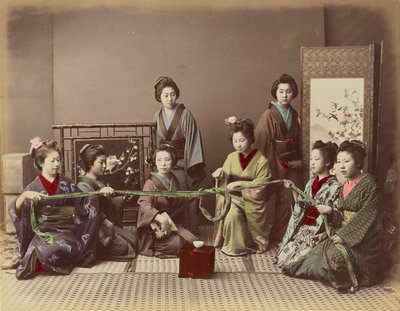 (Konkonchiki) Japans Meisje dat een Spel Speelt, ca. 1880 door Kusakabe Kimbei