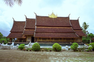 Hoofd sim, of pagode, 1560 door School Laotian