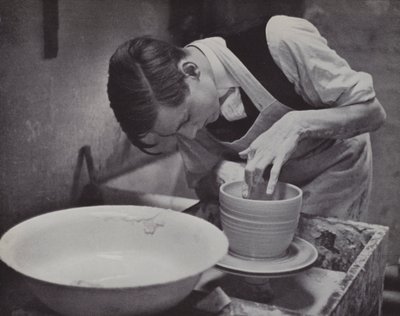 Pottenbakkerij in Eton door Laszlo Moholy Nagy