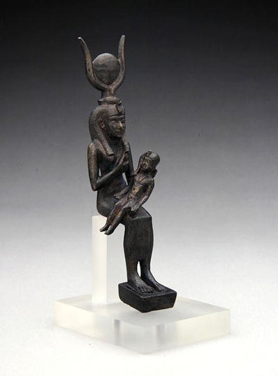 Isis met Harpocrates, 7e-4e eeuw v.Chr. (brons) door Late Period Egyptian