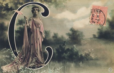 Hoofdletter C: Lucienne Roger, half-wereldse kunstenaar van de Belle Époque, 1906 door Leopold Emile Rutlinger