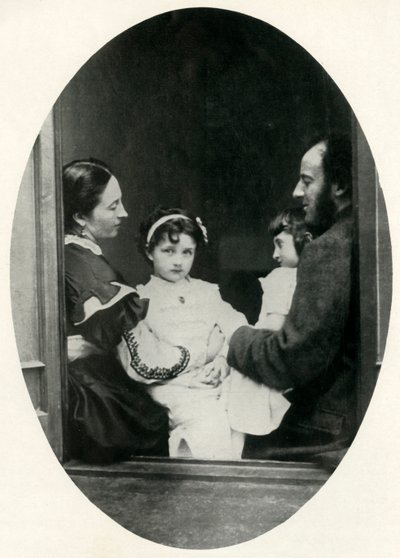 Effie Gray, John Everett Millais, en hun dochters Effie en Mary, 21 juli 1865 door Lewis Carroll