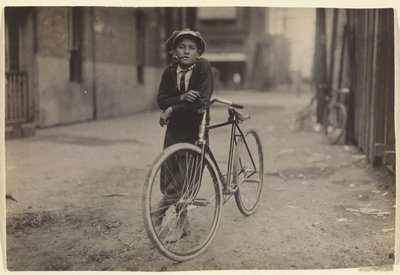 [Boodschappenjongen voor Mackay Telegraph Company, Waco, Texas]. door Lewis W. Hine