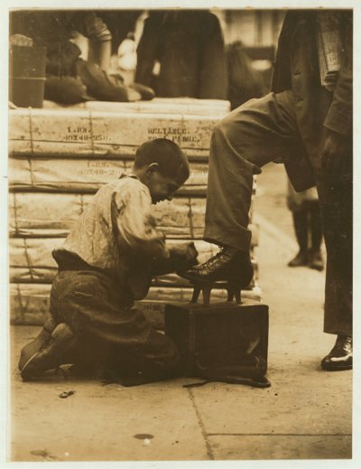 Schoenpoetser in de Bowery, New York, 1910 door Lewis Wickes Hine