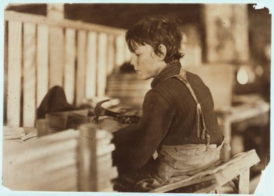 Jongen maakt manden voor meloenen in Evansville, Indiana, 1908 door Lewis Wickes Hine