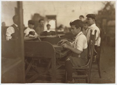 Kindleerling bij De Pedro Casellas Sigarenfabriek, Tampa, Florida, 1909 door Lewis Wickes Hine