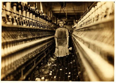 Spinner, Globe Cotton Mill, Augusta, Georgia, 1909 door Lewis Wickes Hine