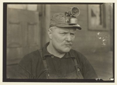 This Man, Scotch, Was Called The Poet Of The Mines, Oost-Pennsylvania Kolenmijn door Lewis Wickes Hine