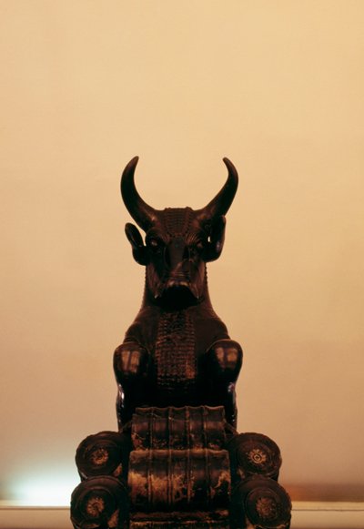 Kapiteel in de vorm van een stierenkop, uit Persepolis, Iran door Unbekannt Unbekannt