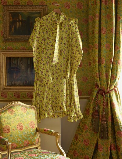 Jurk van de gravin van Burlington door Vetements, lente/zomer 2016, Chatsworth House door Unbekannt Unbekannt