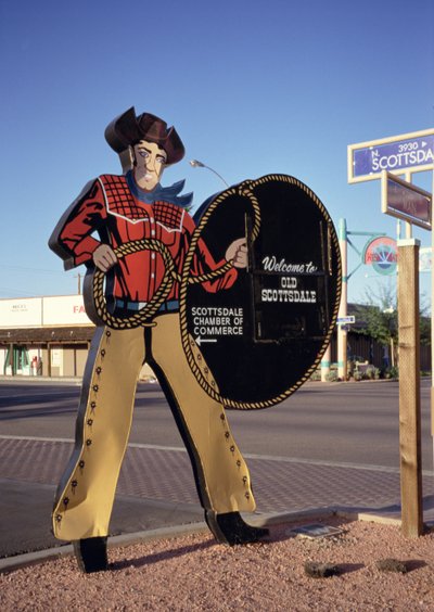 Cowboyfiguur verwelkomt toeristen in Scottsdale, Arizona door Unbekannt Unbekannt