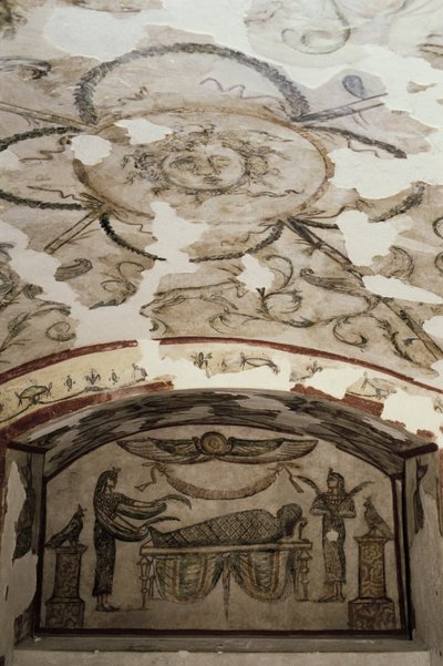 Catacomben van Kom-esh-Shuqafa, interieur van het hypogeum van Tardan door Unbekannt Unbekannt