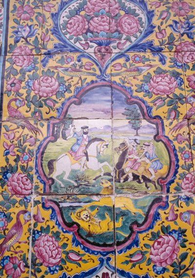 Leeuwenjacht, polychrome tegeldecoratie aan de voorkant van het Qavam-huis, ook bekend als Narenjestan e Ghavam door Unbekannt Unbekannt