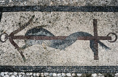Mozaïek met dolfijn en anker, eiland Delos (UNESCO Werelderfgoedlijst) door Unbekannt Unbekannt