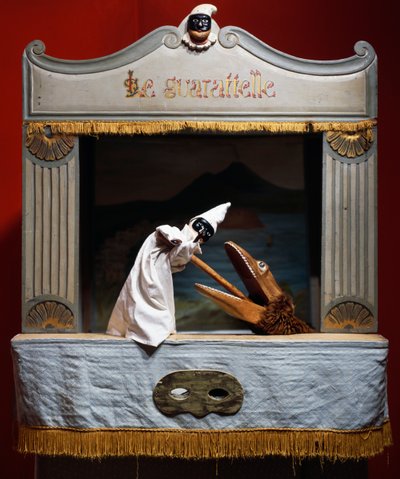 Punch (Pulcinella) en krokodil, poppen uit het Maria Imperatrice Guarattelle theater, Napels, Italië door Unbekannt Unbekannt