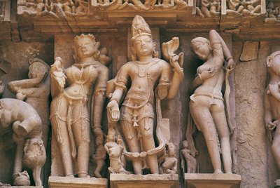 Beelden, Lakshmana-tempel, Khajuraho-groep van Monumenten (UNESCO Werelderfgoedlijst) door Unbekannt Unbekannt