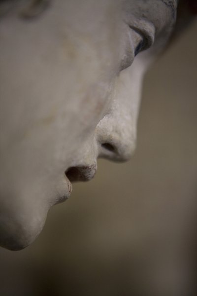 Heilige vrouw met een kapje door Ligier Richier